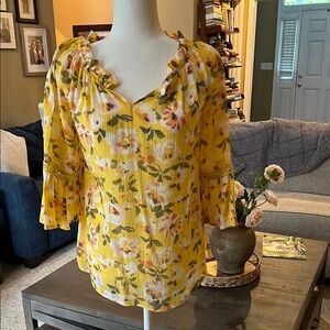 Spense Yellow Ruffled Buttoned Blouse
Size S/P